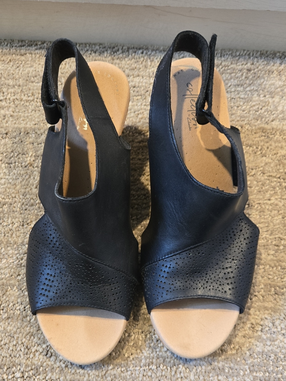 Clarks Black Perforated Leather Slingback Sandals 8.5 Wide